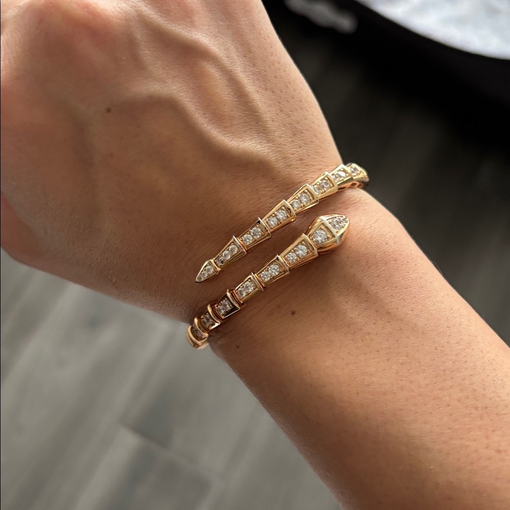 Elegant Gold and Silver Women's Bracelet
